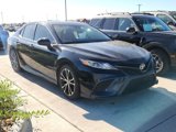 Used 2019 Toyota Camry SE image 2
