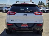 Used 2017 Jeep Cherokee Trailhawk image 4