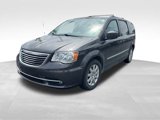 Used 2016 Chrysler Town & Country Touring image 3