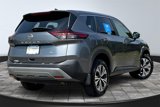 Used 2022 Nissan Rogue SV image 2