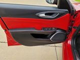 Used 2019 Alfa Romeo Giulia image 5