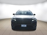 Used 2023 Jeep Cherokee Altitude Lux image 3