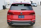 Certified 2022 Volkswagen Taos SE w/ Panoramic Sunroof Package image 5