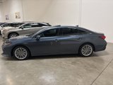 Used 2019 Toyota Avalon Limited image 2