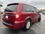 Used 2016 Chrysler Town & Country Touring w/ Driver Convenience Group image 6