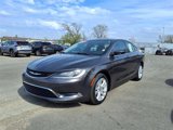 Used 2015 Chrysler 200 Limited w/ Convenience Group image 3