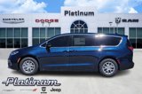 New 2025 Chrysler Pacifica Select image 3