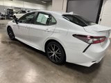 Used 2022 Toyota Camry SE image 5