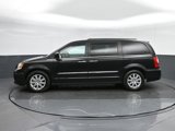 Used 2016 Chrysler Town & Country Touring w/ Driver Convenience Group image 4