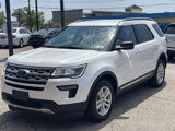 Used 2018 Ford Explorer XLT image 2