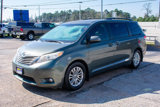 Used 2013 Toyota Sienna XLE image 2