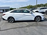 Used 2025 Hyundai Elantra SEL image 4