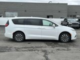 Certified 2022 Chrysler Pacifica Touring-L image 2
