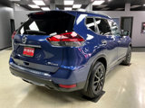 Used 2018 Nissan Rogue SV w/ Premium Package image 3