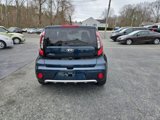 Used 2017 Kia Soul + image 3