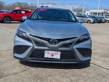 Used 2022 Toyota Camry SE image 2