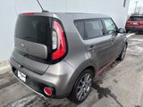 Used 2018 Kia Soul ! image 3