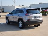 Used 2019 Jeep Cherokee Latitude w/ Popular Appearance Group image 3