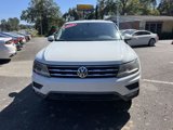 Used 2018 Volkswagen Tiguan SE image 2