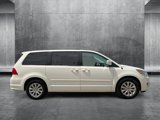 Used 2012 Volkswagen Routan SE image 4
