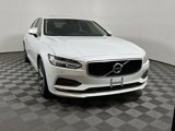Used 2018 Volvo S90 T5 Momentum image 3