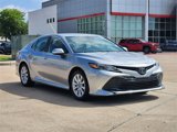 Used 2019 Toyota Camry LE image 2