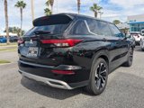 Used 2022 Mitsubishi Outlander SE image 4