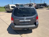 Used 2010 Nissan Pathfinder SE image 3