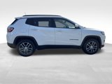 Used 2018 Jeep Compass Latitude w/ Popular Equipment Group image 6