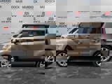 Used 2015 Kia Soul + image 2