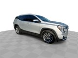Certified 2022 GMC Terrain SLT image 2