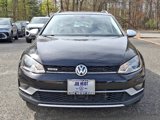 Used 2017 Volkswagen Golf SE image 3