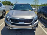 Used 2022 Kia Seltos EX image 3