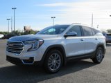 Used 2022 GMC Terrain SLT w/ Infotainment Package II image 3