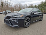 Used 2022 Toyota Camry SE image 3