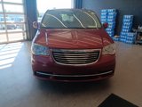 Used 2016 Chrysler Town & Country Touring w/ Driver Convenience Group image 3