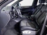 Certified 2022 Porsche Macan image 5