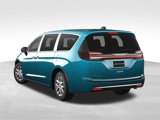 New 2025 Chrysler Pacifica Select image 4