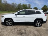 Used 2019 Jeep Cherokee Limited image 2