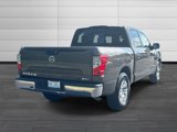 Used 2017 Nissan Titan SV image 4