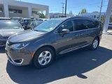 Used 2018 Chrysler Pacifica Touring-L image 3