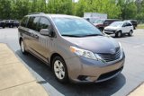 Used 2015 Toyota Sienna LE image 2