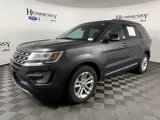 Used 2017 Ford Explorer XLT image 2