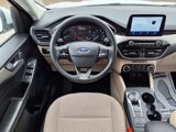 Used 2021 Ford Escape SE image 3