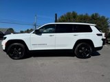 Used 2023 Jeep Grand Cherokee L Laredo image 2