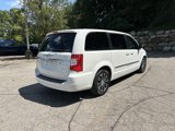 Used 2014 Chrysler Town & Country S image 5