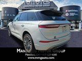 Used 2022 Lincoln Corsair Reserve w/ Equipment Group 201A image 3