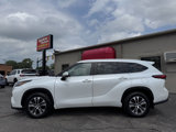 Used 2023 Toyota Highlander XLE image 6