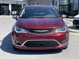 Used 2018 Chrysler Pacifica Limited w/ Tire & Wheel Group image 2