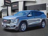 Used 2024 GMC Terrain SLE image 3